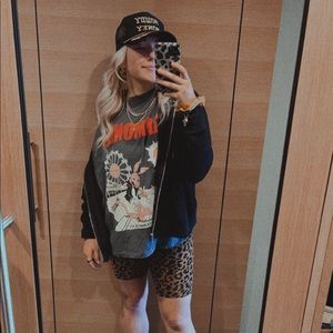 Meet your Posher, Nealey